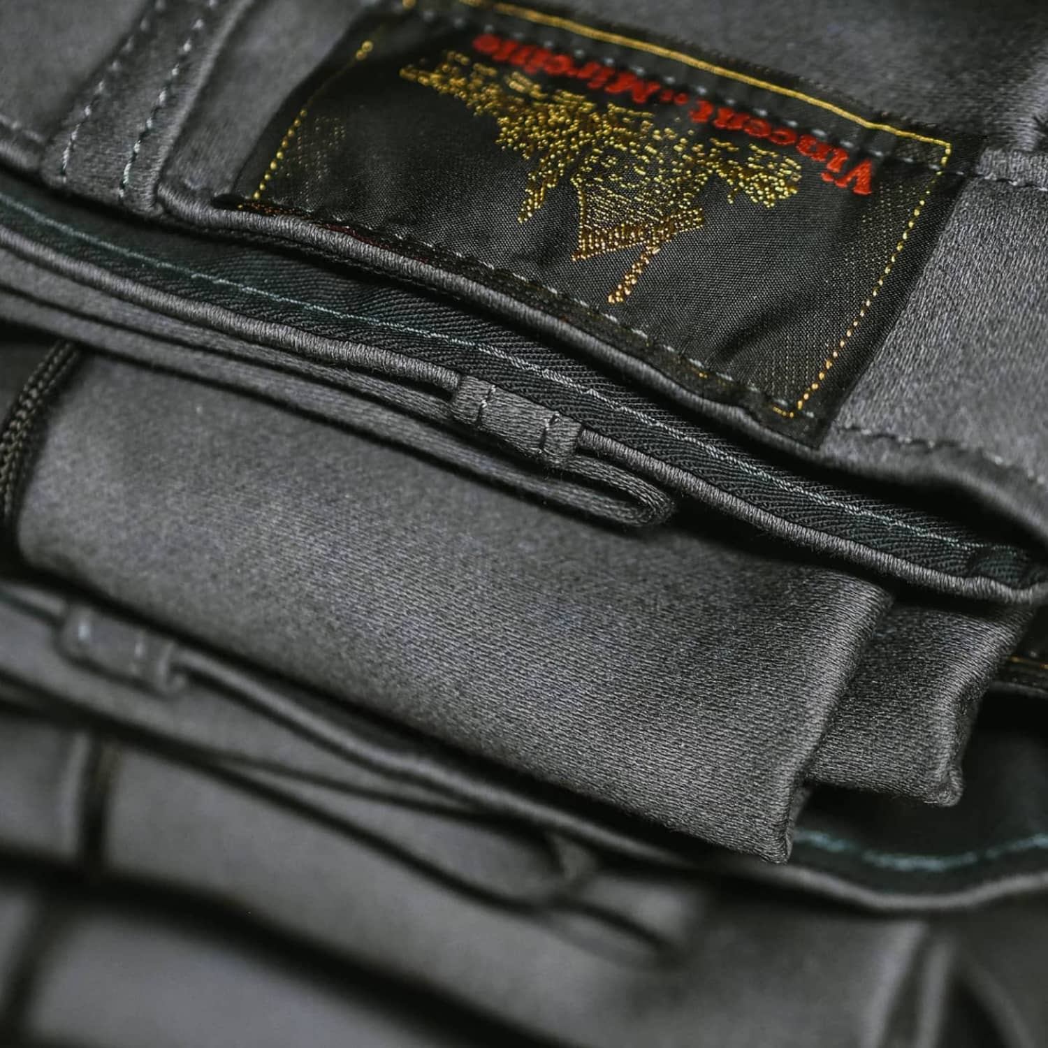 Confection de pantalon de gardian